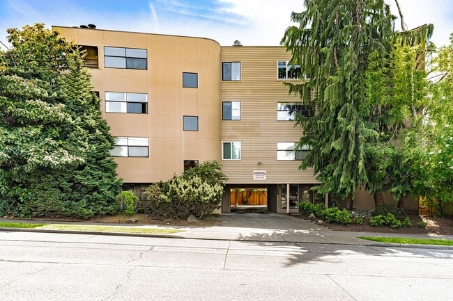 Photo - Wedge Apartments