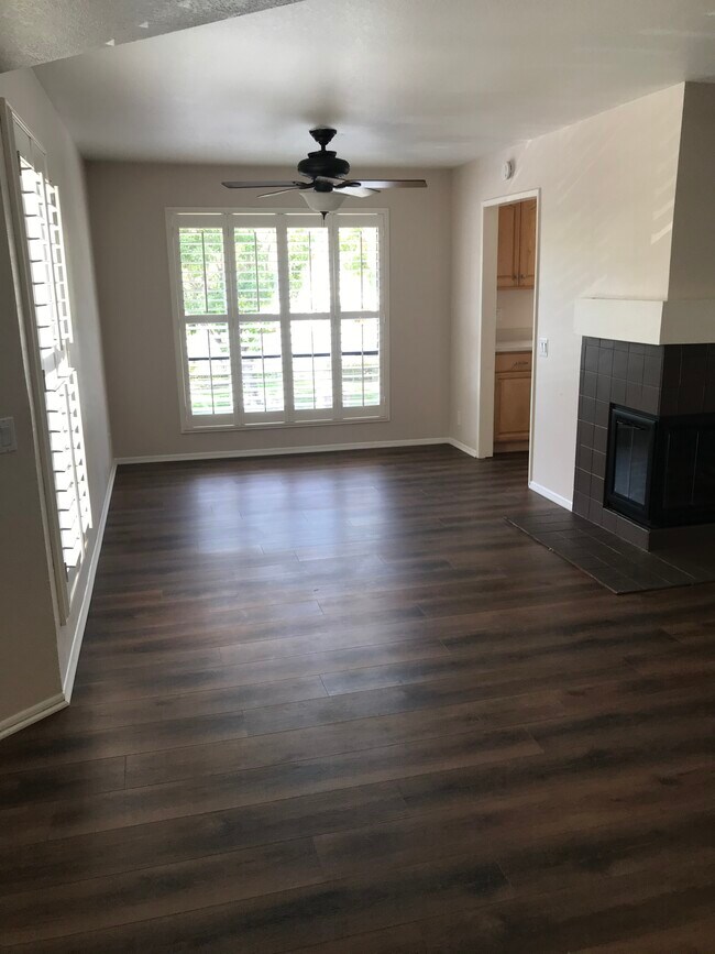 Dining Room - 3 Oak Spring Ln