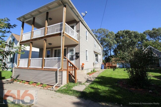 Building Photo - 1108 Elizabeth Ave NW