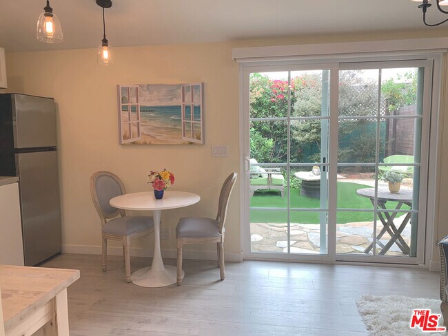 Photo - 777 El Medio Ave