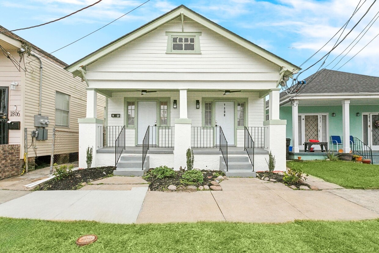 Spacious 3 Bedroom, 2 Bath Apartment with ... - Spacious 3 Bedroom, 2 Bath Apartment with ...