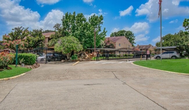 Photo - 10555 Turtlewood Ct Unit 2104