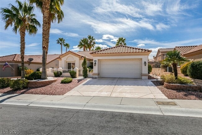 Photo - 10041 Woodhouse Dr