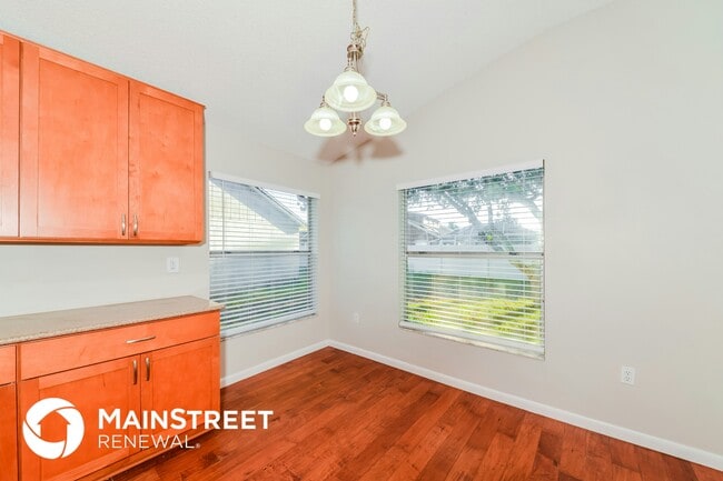 Photo - 4454 6th Ave E