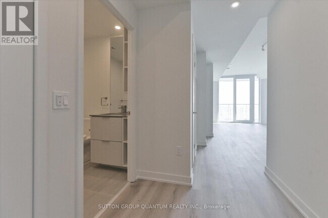 Photo - 1 Fairview Rd E Unit 1701