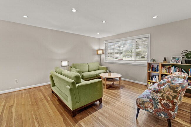 Photo - 212 Rollins Ave Unit Main