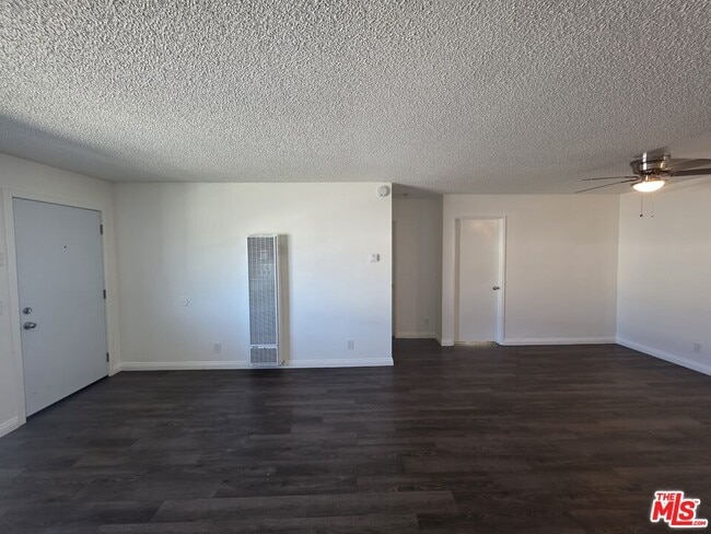 Photo - 11716 Oxford Ave Unit 7