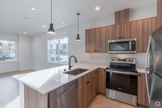 2BR, 2.5 BA - 1016SF - Kitchen