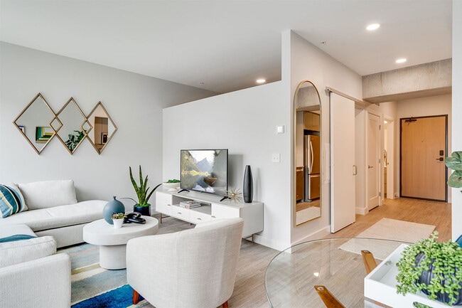 Photo - MODA on Raymond