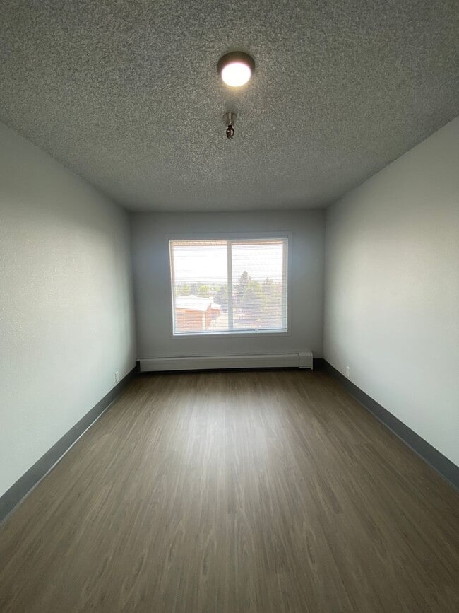 Photo - 151 N Williams Ave