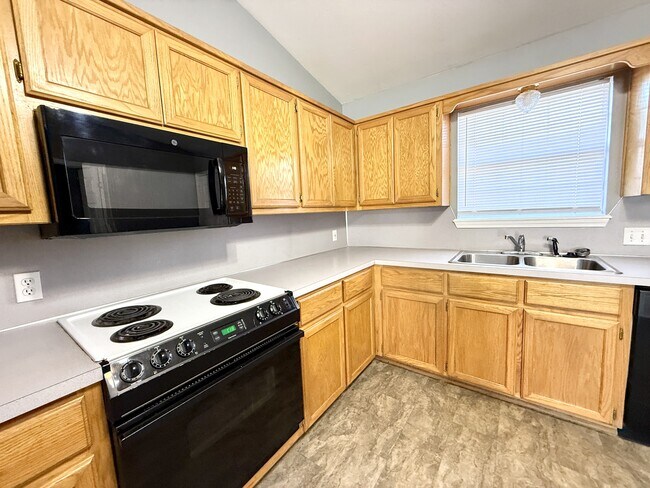 Photo - 2411 Rustic Dr