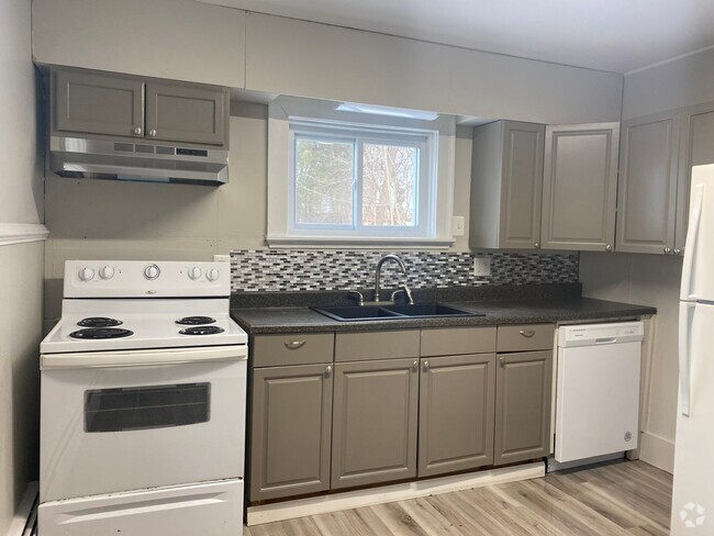 Building Photo - 142 N Mechanic St Unit Apt 1