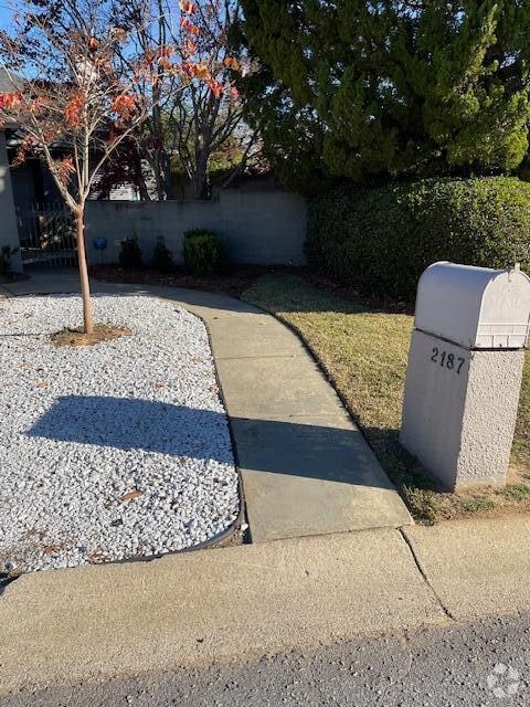 Building Photo - 2187 Graystone Dr Rental