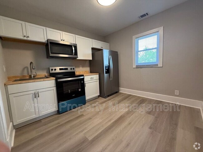 Building Photo - 1425 Garfield St Unit 3 Rental