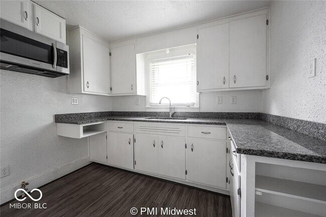 Photo - 1433 W 5th St