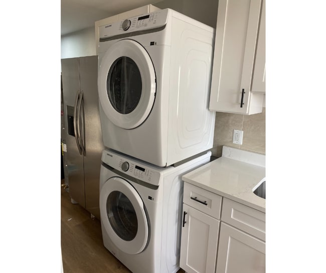 823 N Woodington Rd Unit 2C AVAILABLE $550 2C