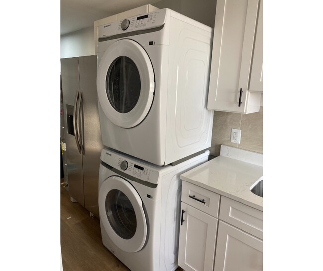 Photo - 823 N Woodington Rd Unit 2C AVAILABLE $600 2C