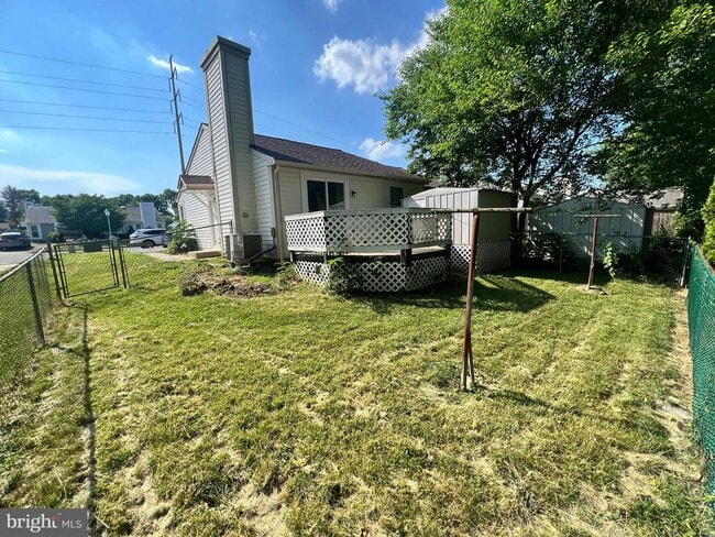 Photo - 830 Chadwick Cir