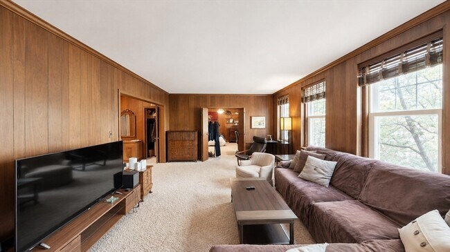Photo - 70 Winchester St Unit 2
