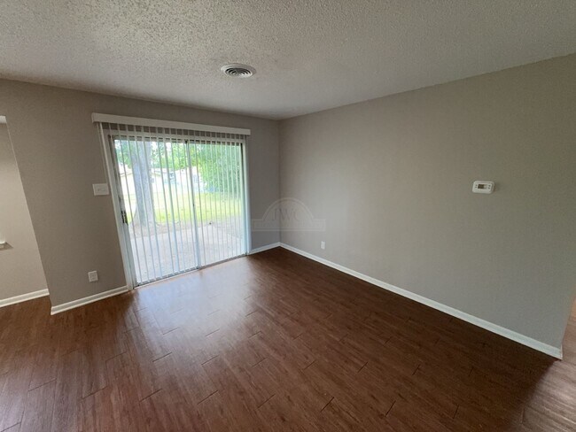 Photo - 1205 Kathey Dr