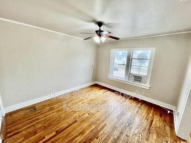 Photo - 804 E Main St