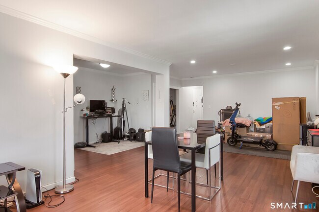 Photo - 7 4th St Unit APT 3H