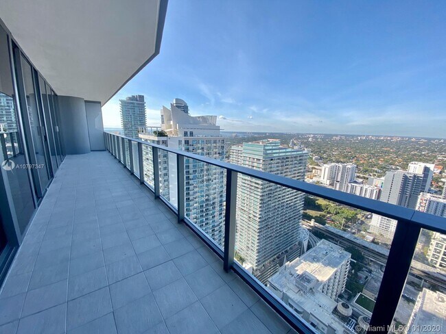 1000 Brickell Plaza