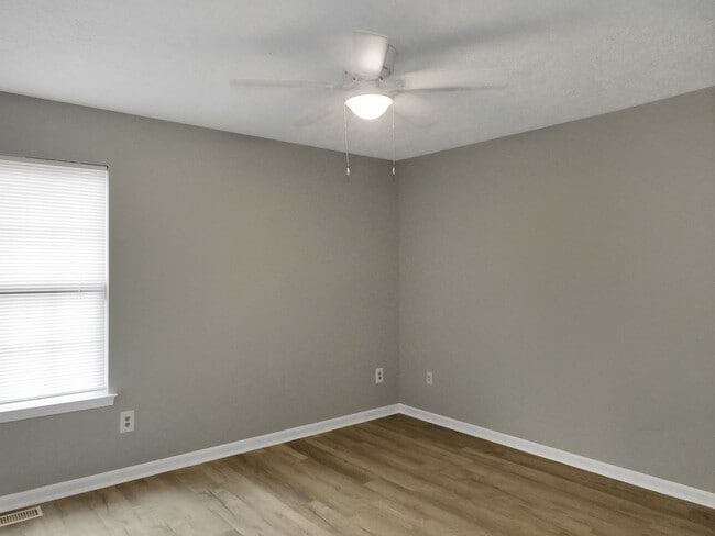 Photo - 21370 Lexington Dr