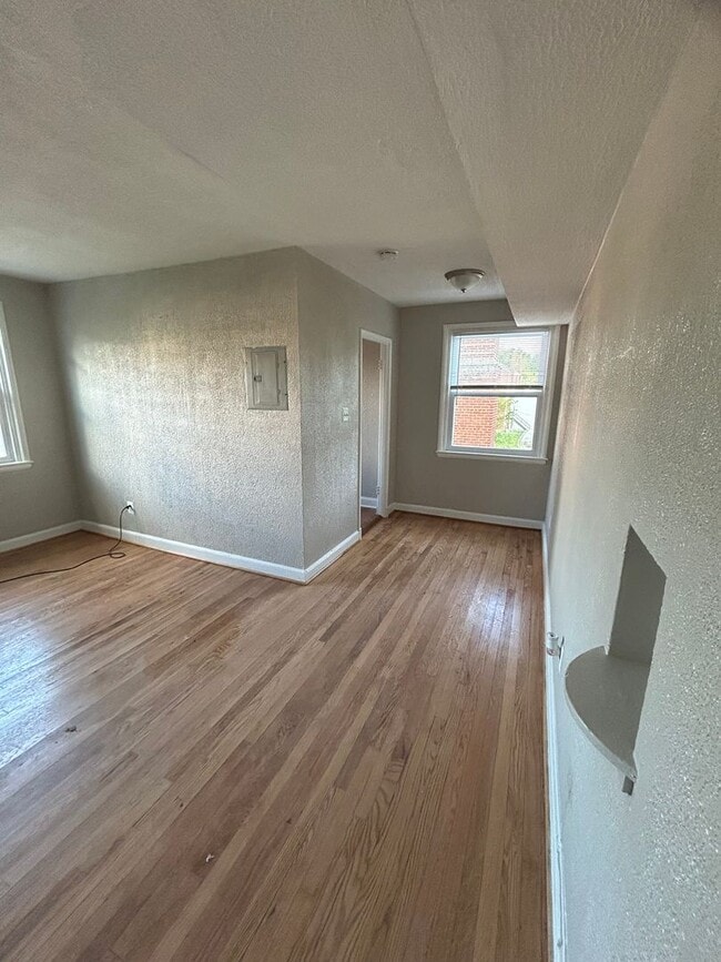 Photo - 449 Burbank St SE Unit 3