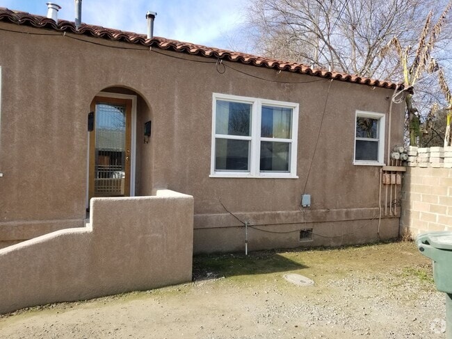 Building Photo - 2nd Ave 679-C Unit 679 2nd Avenue # C Rental