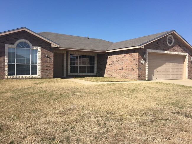Photo - 2105 Jake Dr
