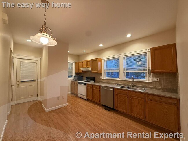 Photo - 110 W Quincy St Unidad #1