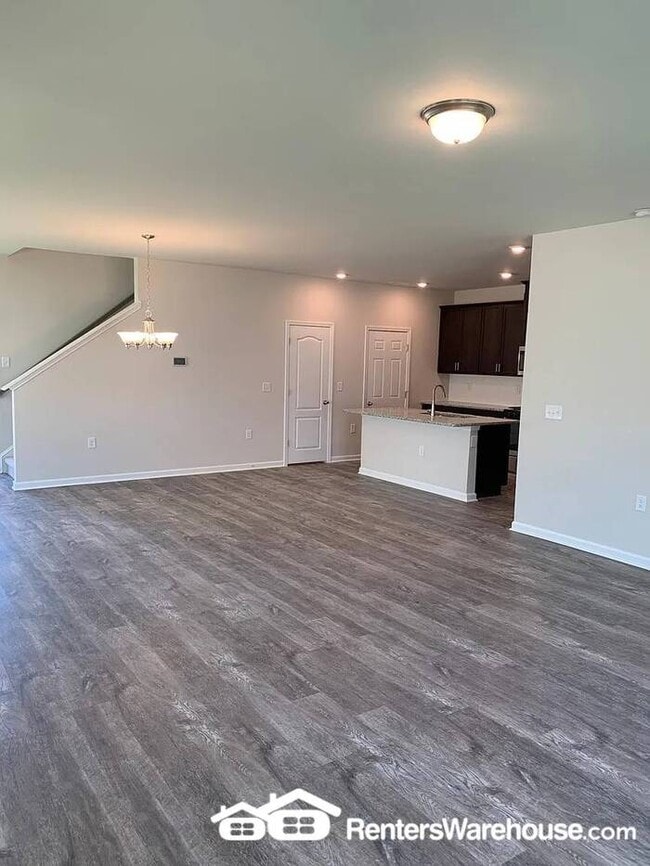 Photo - Spacious 4-bedroom home with large loft!