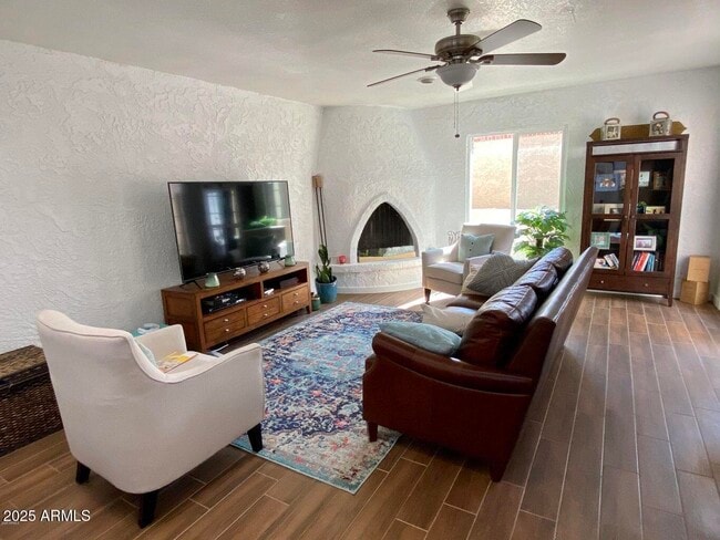 Photo - 5100 N Miller Rd