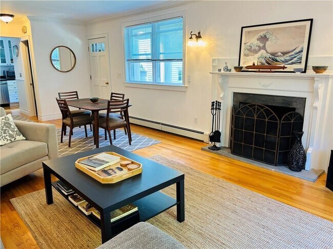 Photo - 571 Bellevue Ave Unit 2