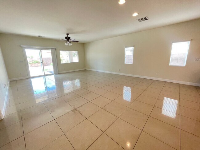 1312 Fantastic Ct