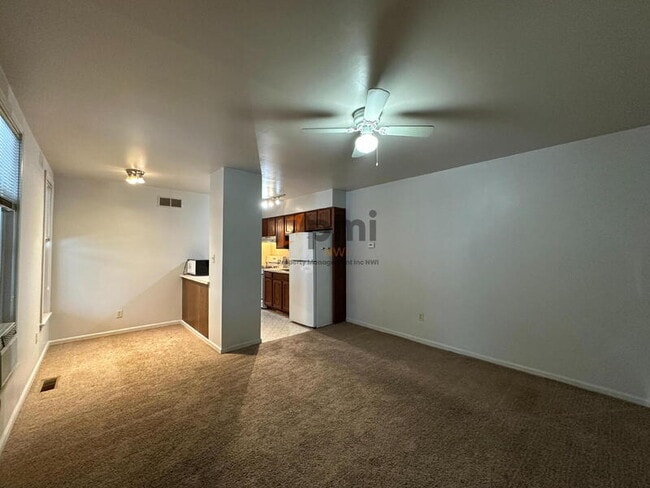 Photo - 703 Elm St Unit B