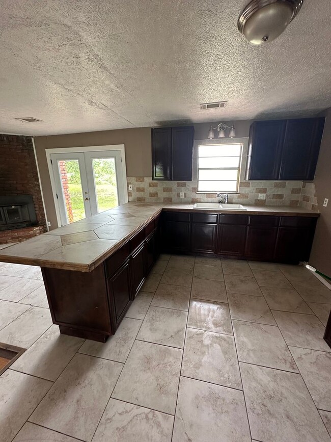 Photo - 439 Oak Grove Rd