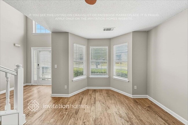 6864 Foxfire Pl