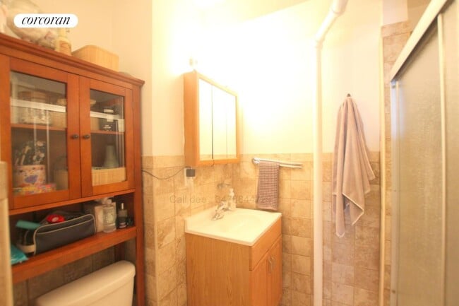 Photo - 309 W 72nd St