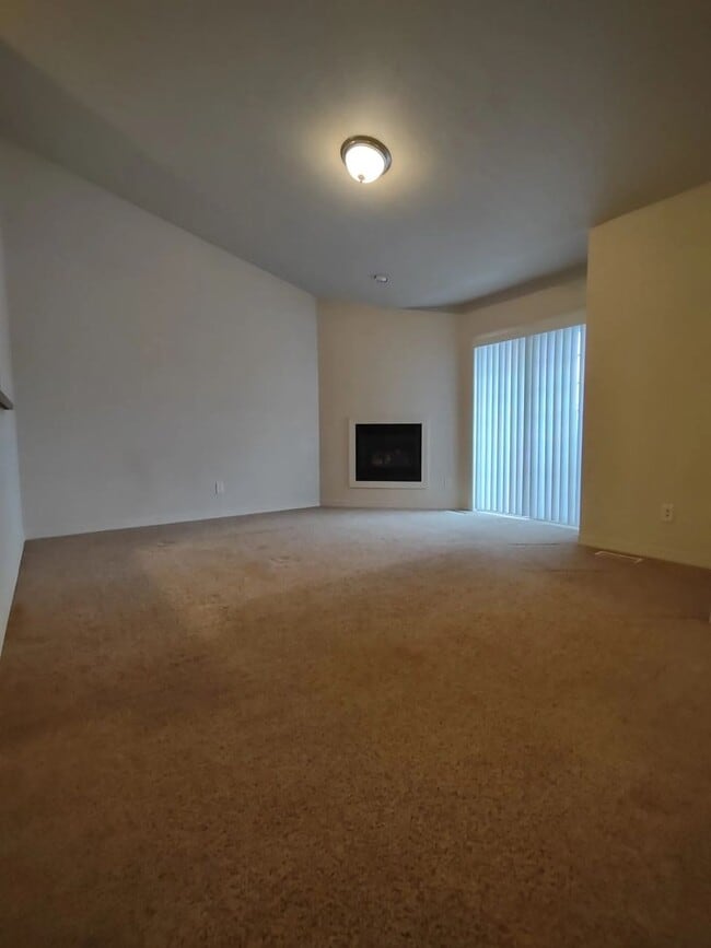 Building Photo - 282 La Valle Strada Unit 282 Rental