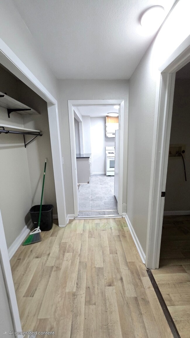 Photo - 203 S Taft St