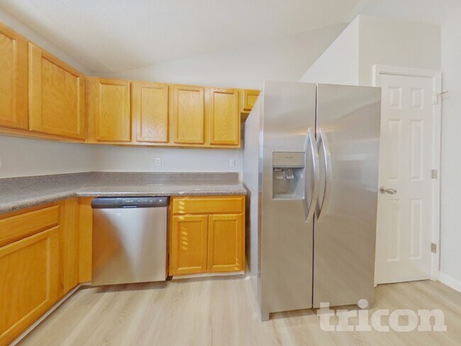 Photo - 299 Greystone Cir