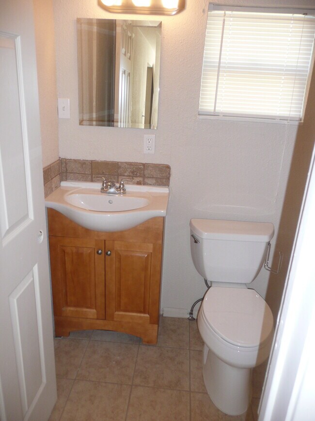 8512 Raymond Ave Rental For Rent in Fort Worth, TX