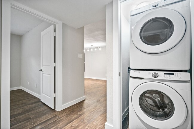Photo - Dream Montrose - 3414 Graustark Street
