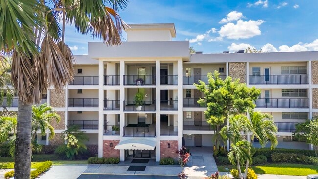 Photo - 2800 N Palm Aire Dr Unidad 401