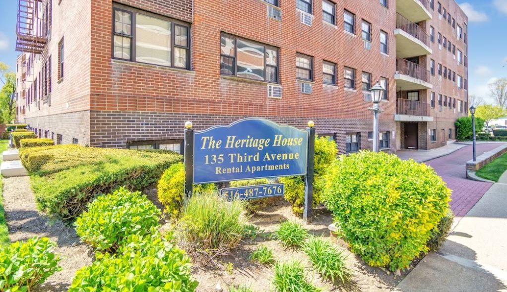 Photo - Heritage House