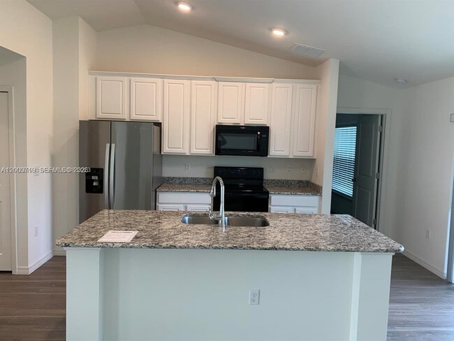 Photo - 2217 SW Halissee St