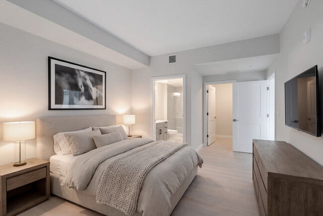 Bedroom (Virtually Staged)