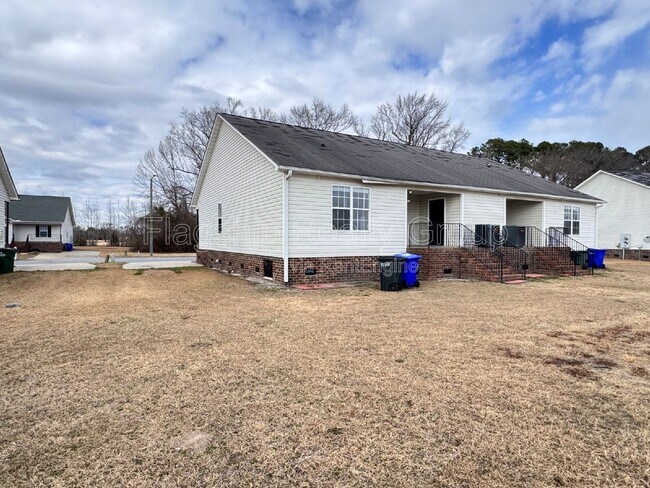 Photo - 5170 Deveron St